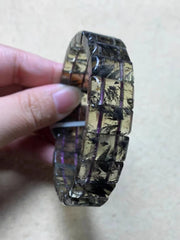 سوار من أحجار الكوارتز الكريمة المصنوعة من الذهب الأرجواني والكاكوسينيت الطبيعي، مقاسات الخرز 16 × 12 ملم