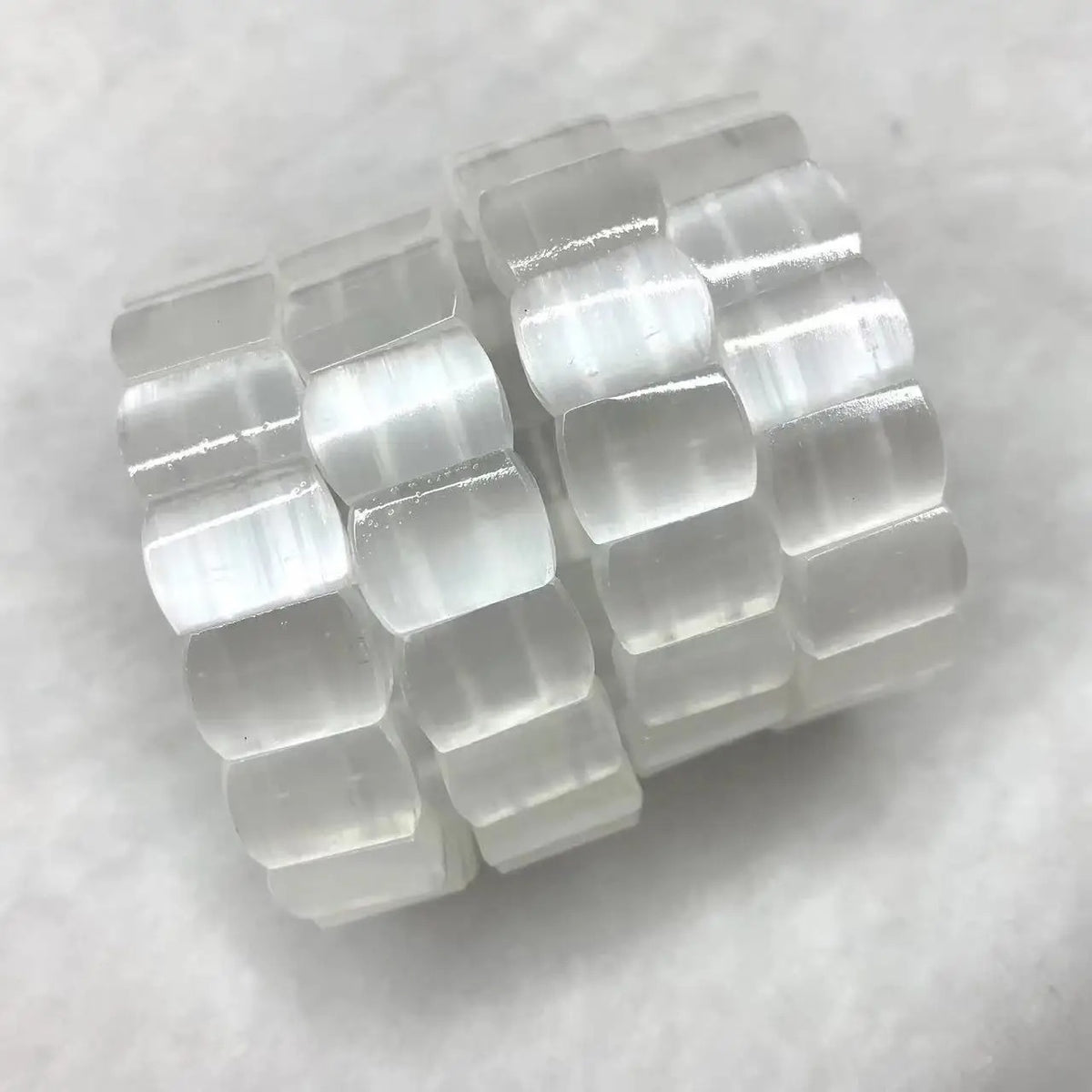 سوار من حجر الكالسيت/السيلينيت الأبيض والأحجار الكريمة، إسورة للنساء للرجال،