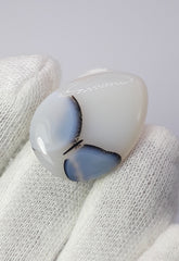 Rare Butterfly Pattern inside Natural Dendritic Agate Gemstone - Collector Gemstone - 31.1 cartats