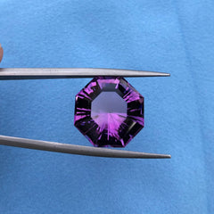 قطع جمشت فاخرة 16 قيراط - كريستال جمشت طبيعي - 16.8x16.8 ملم