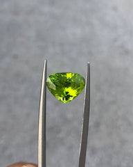 5.6ct Natural Peridot Gemstone- Olivine - Chrysolite Gem - August Birthstone -13x10x7mm