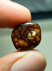 كابوشون عقيق ناري نادر مع أحجار سيجينيت - عقيق دي فوغو
