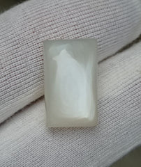 حجر القمر الحليبي 10.9 قيراط مع لمعان أبيض - حجر القمر Adularia - حجر بخت شهر يونيو - 17.5x10x6 ملم