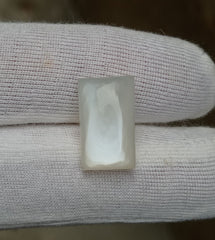 حجر القمر الحليبي 10.9 قيراط مع لمعان أبيض - حجر القمر Adularia - حجر بخت شهر يونيو - 17.5x10x6 ملم