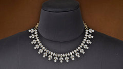 قلادة الماس الأنيقة