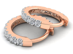 أقراط من الألماس الطبيعي