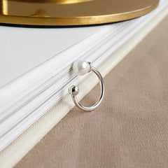 حلق عصري من اللؤلؤ غير مثقوب (مفرد) - أقراط لؤلؤ فضية مطلية بالبلاديوم للنساء - أقراط لؤلؤ مثالية مع تغليف الهدايا