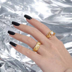 خاتم أنيق من اللؤلؤ الطبيعي غير منتظم قابل للتعديل - خواتم لؤلؤ فضية مطلية بالذهب للنساء - خواتم لؤلؤ مثالية مع تغليف الهدايا