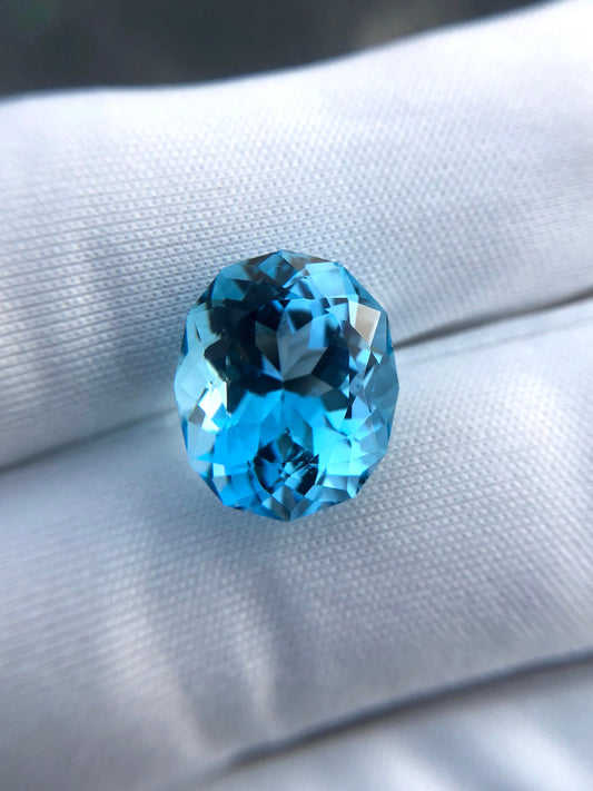 Fancy Cut Blue Topaz Gemstone - 13.6ct