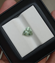 1.95 قيراط زبرجد طبيعي مع لون أخضر - حجر بخت شهر مارس - 9x8x6 ملم