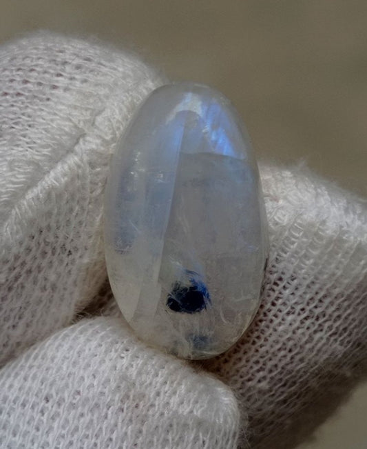 حجر القمر 12.35 قيراط للبيع - حجر القمر Adularia - حجر القمر قوس قزح - حجر بخت شهر يونيو - 20x12x6mm