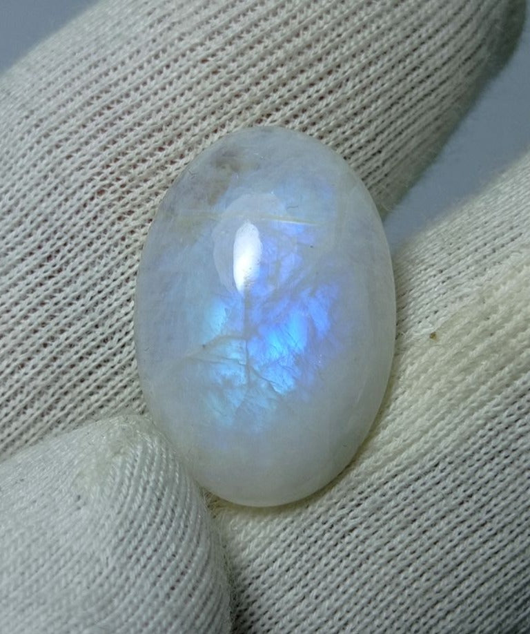 حجر القمر 7.7 قيراط للبيع - Adularia MoonStone - حجر القمر قوس قزح - حجر بخت شهر يونيو -18x12x4mm