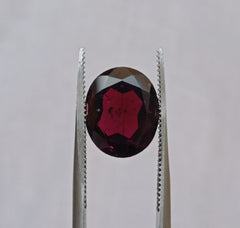4.8ct Rhodolite Garnet - Natural Faceted Rhodolite Garnet - Symbolizing Love, Strength, and Inspiration - 12x10x4mm