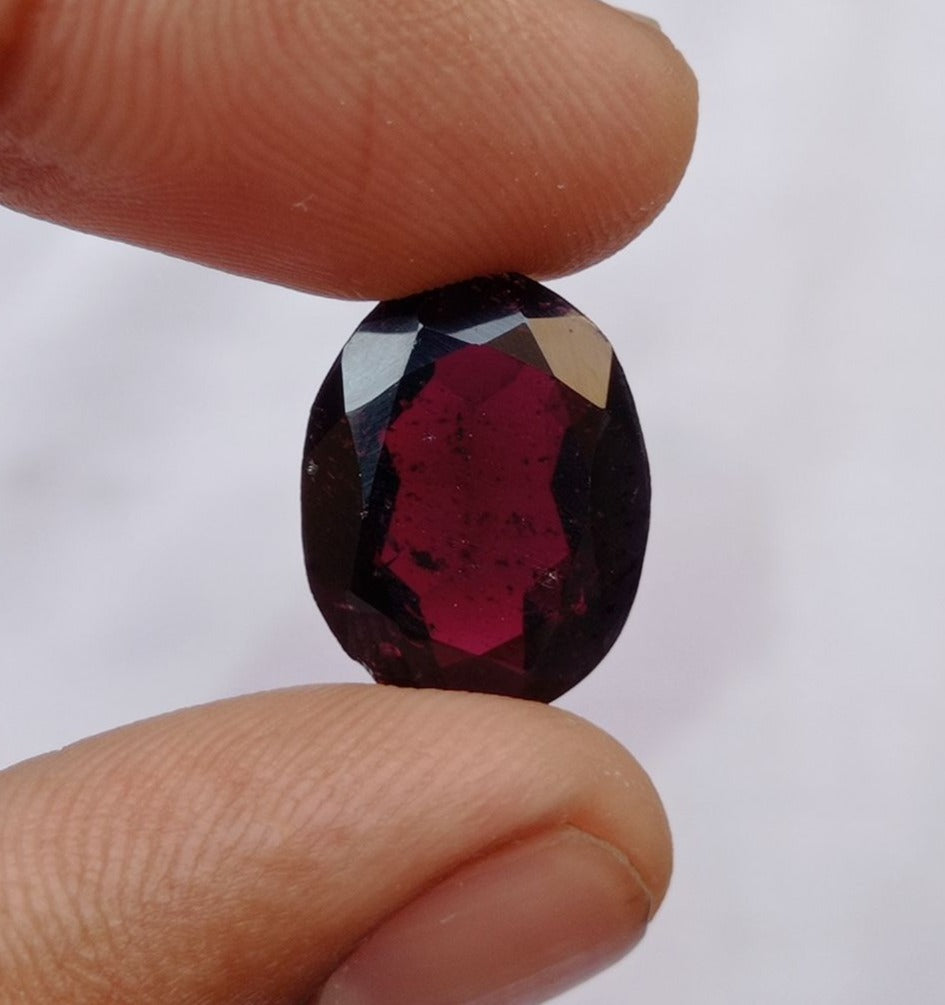 10.75ct Rhodolite Garnet - Natural Faceted Rhodolite Garnet -  17x13x5mm