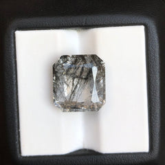 7.3 قيراط من الكوارتز التورماليني الأسود - كوارتز روتيل أسود