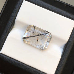 7.3 قيراط من الكوارتز التورماليني الأسود - كوارتز روتيل أسود